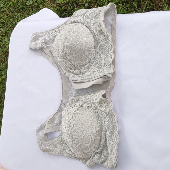 Bra - Picture 4 of 4